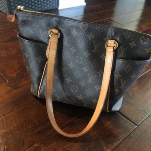 LOUIS VUITTON monogram Totally PM